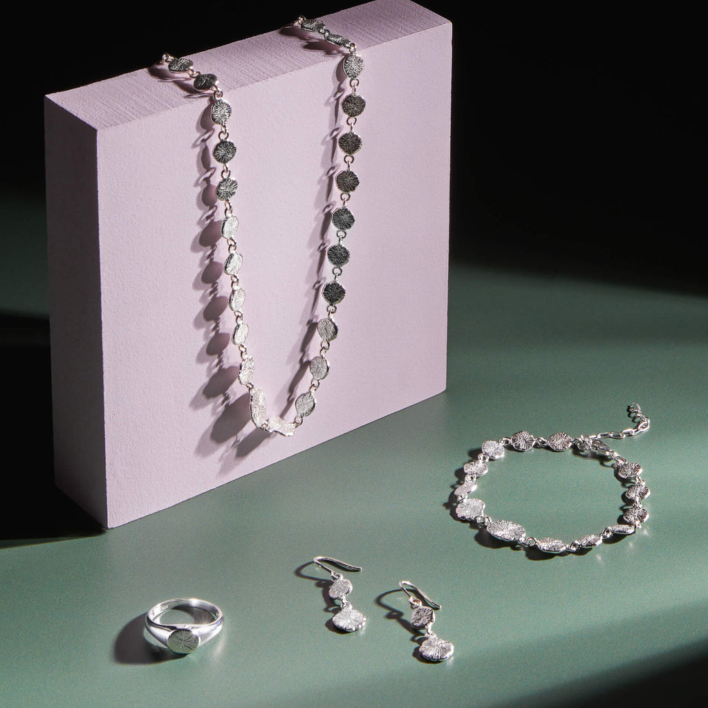 Beginnings Spray Textured Discs Necklace