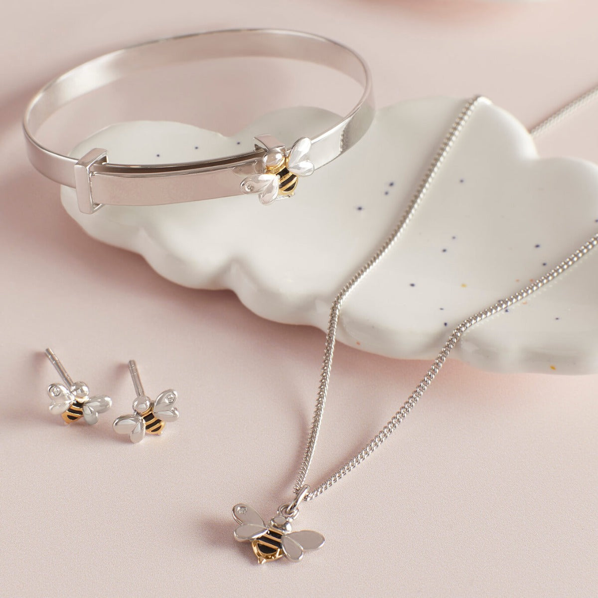 D For Diamond Enamel Bee Necklace with Diamond