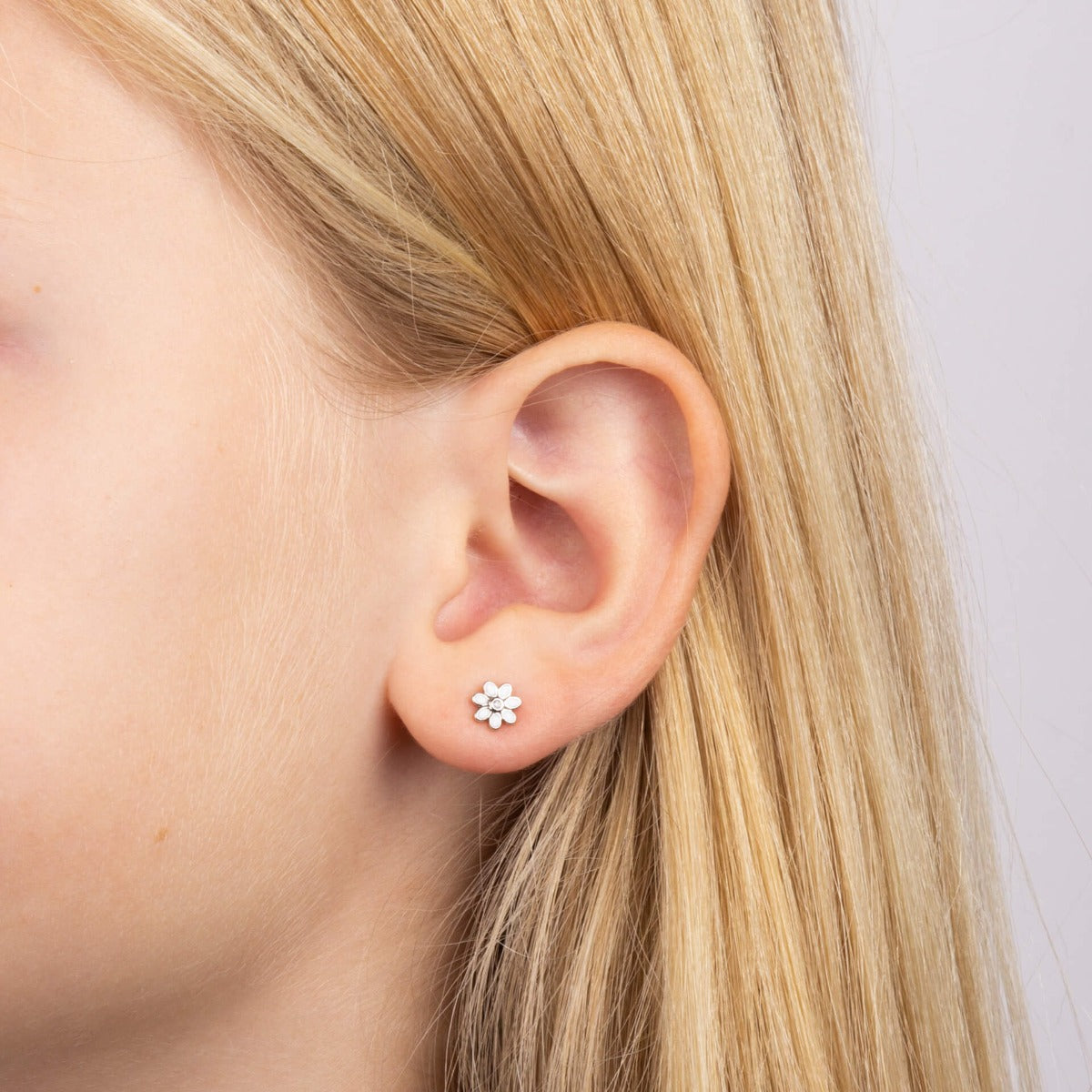 D For Diamond Enamel Daisy Stud Earrings with Diamonds