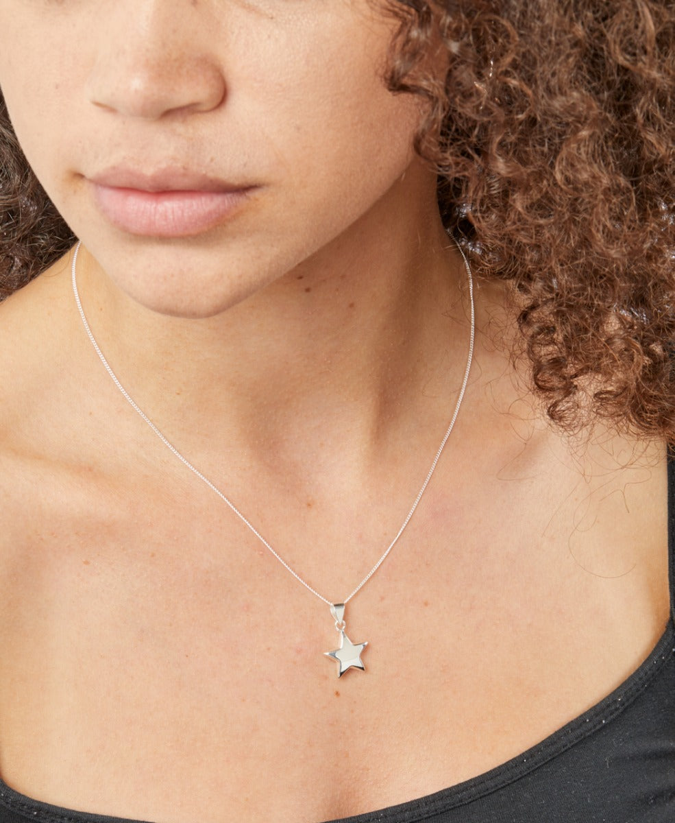 Beginnings Small Puffed Star Pendant