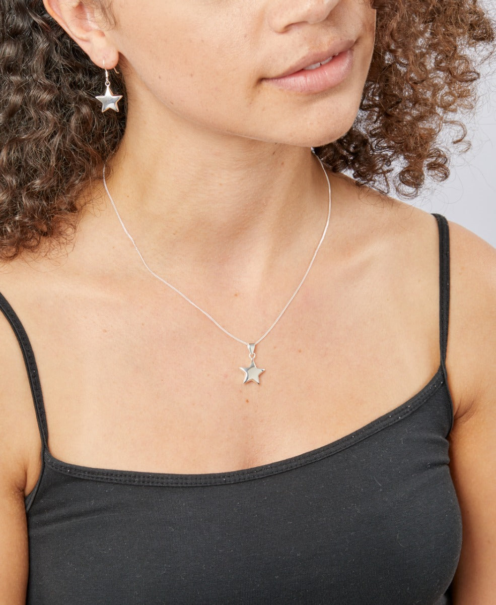 Beginnings Small Puffed Star Pendant