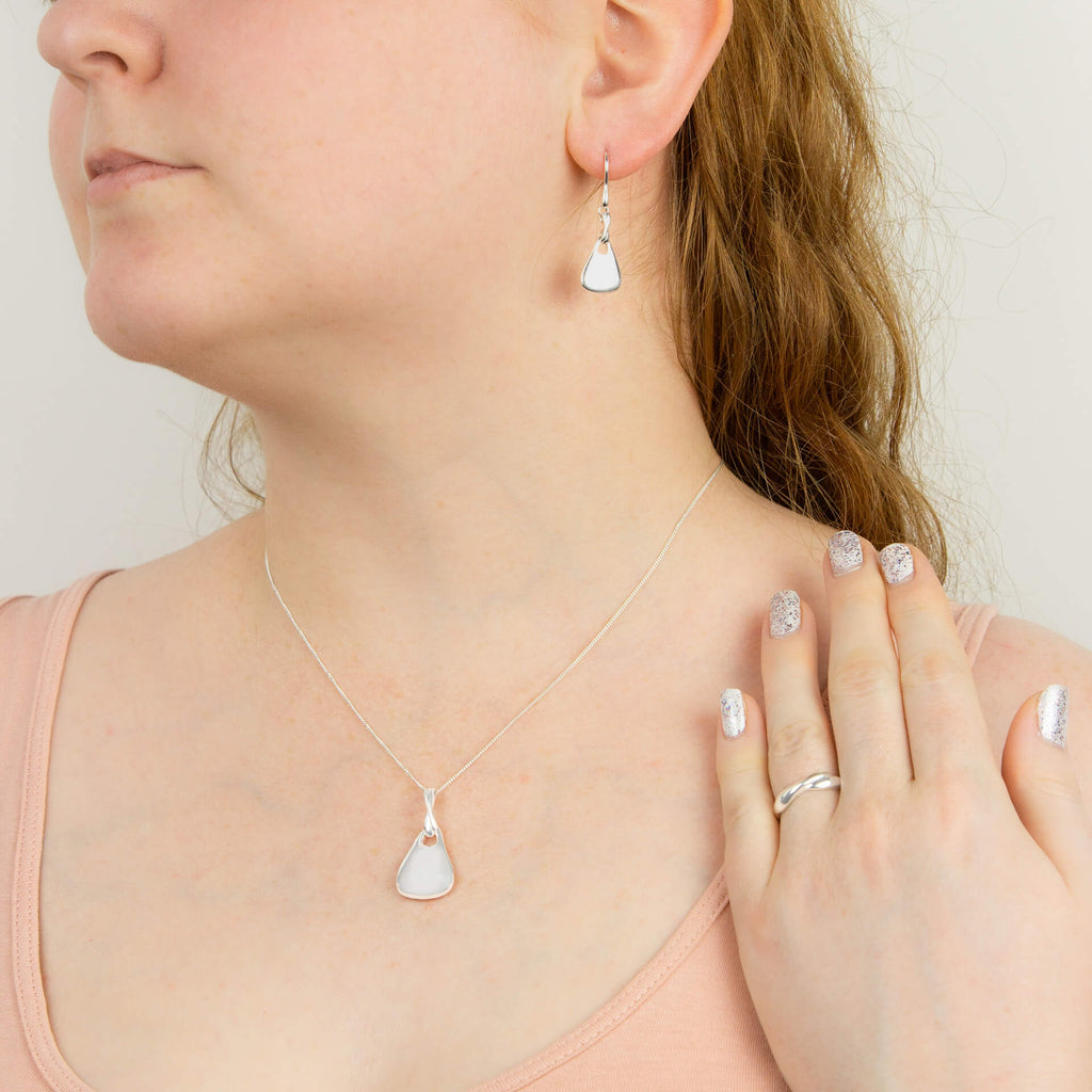 Beginnings Sensory Organic Pendant