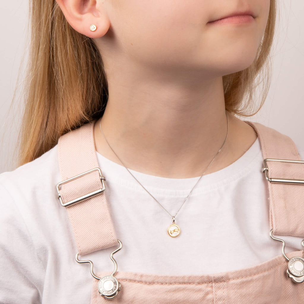 D For Diamond Shooting Star Round Pendant with Diamond