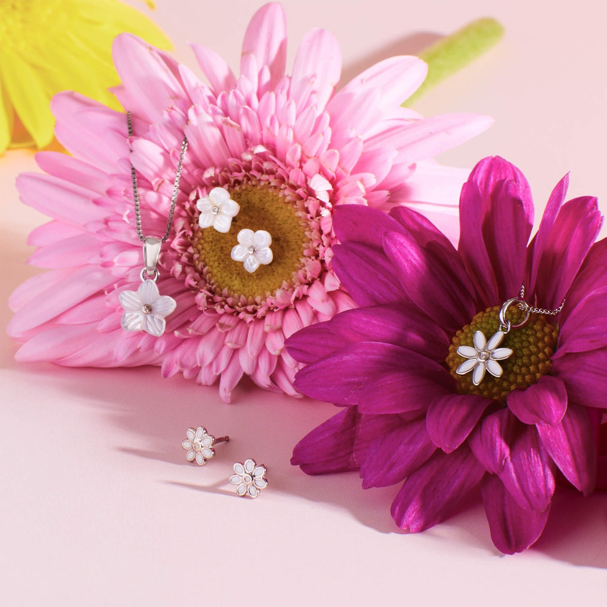 D For Diamond Daisy Flower Pendant with Enamel and Diamond